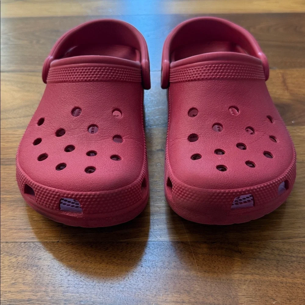 Crocs Unisex Classic Red Clogs Size Women 7 / Men 5 - Picture 3 of 8